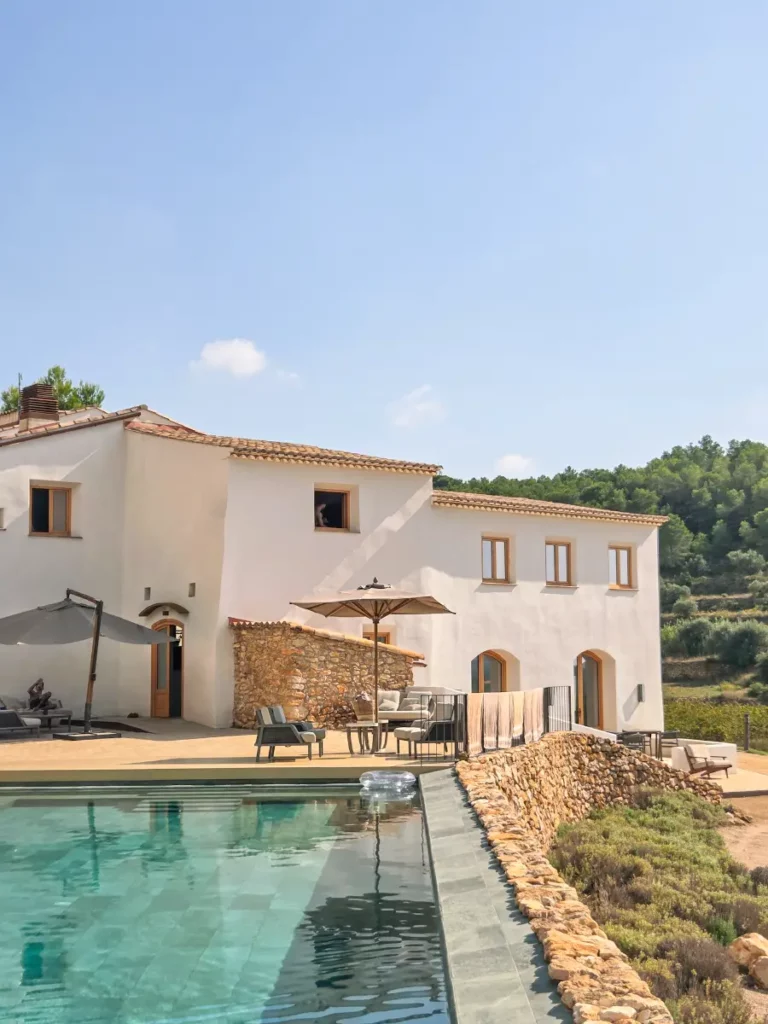 Masia amb piscina per a una post-boda
