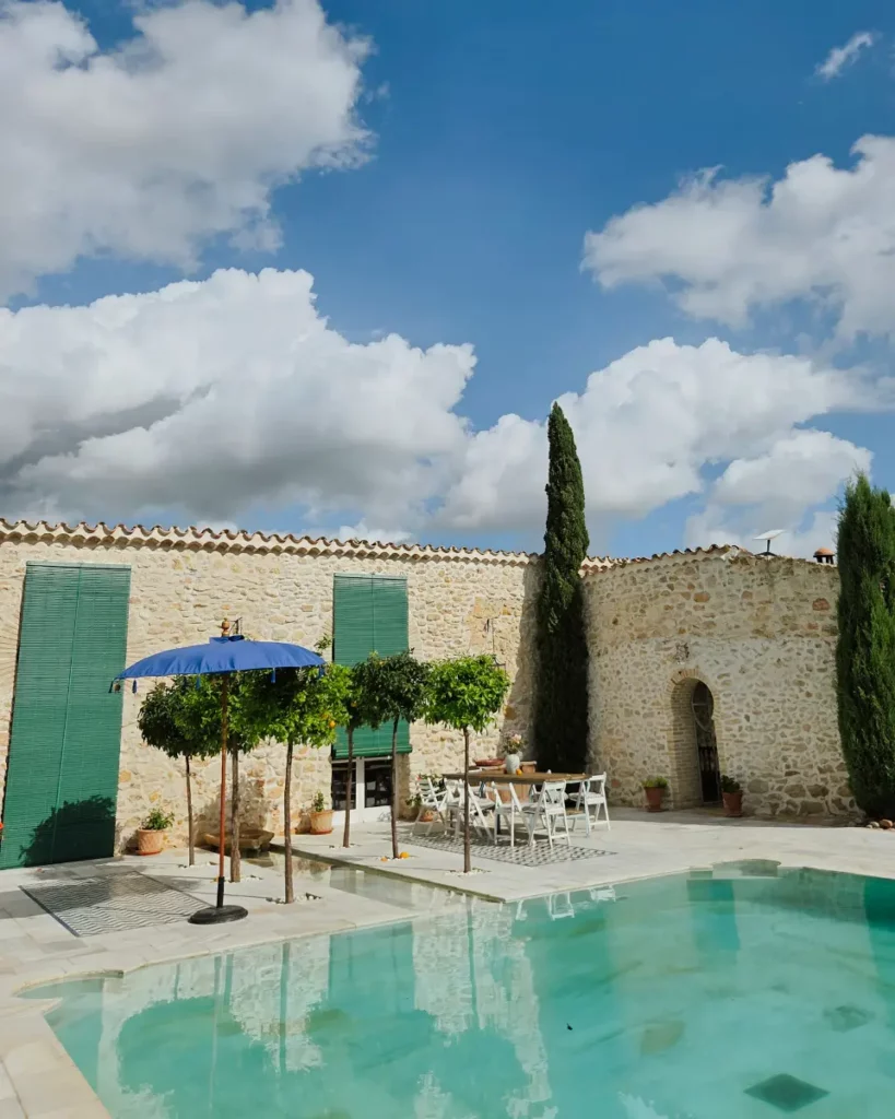 Vila amb piscina per a una festa privada