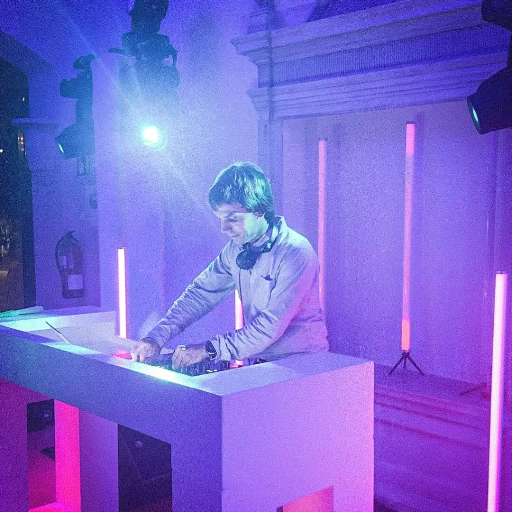 Hostal La Gavina S'Agaró – DJ Marvin